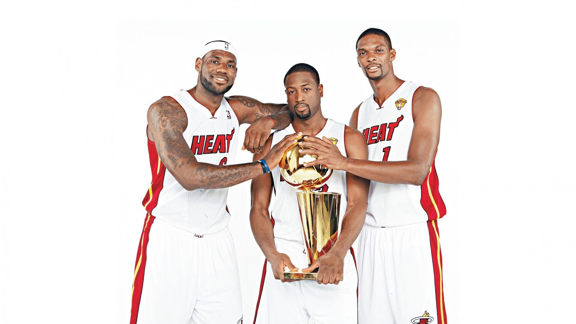 爱游戏电竞官网入口-电竞比赛中的团队精神：信任配合，共同努力，电竞团队成员